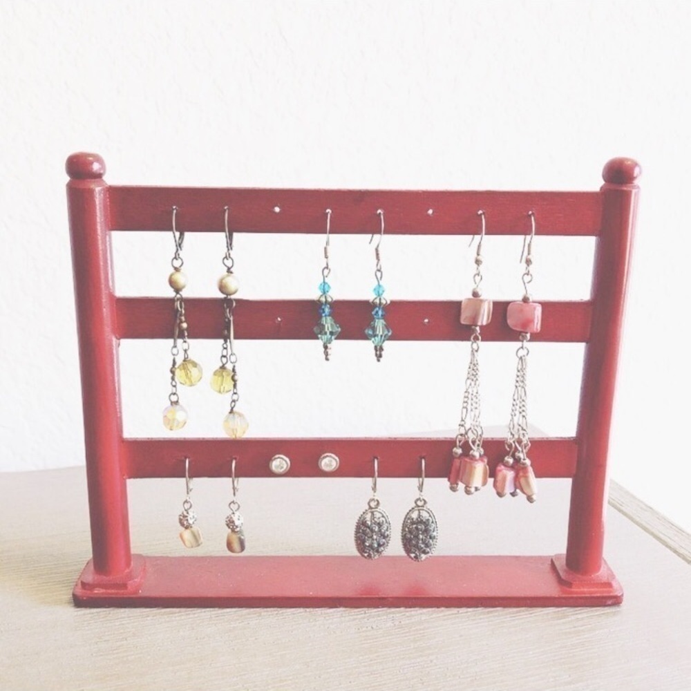 Set of 6 pairs of earrings / accent jewelry